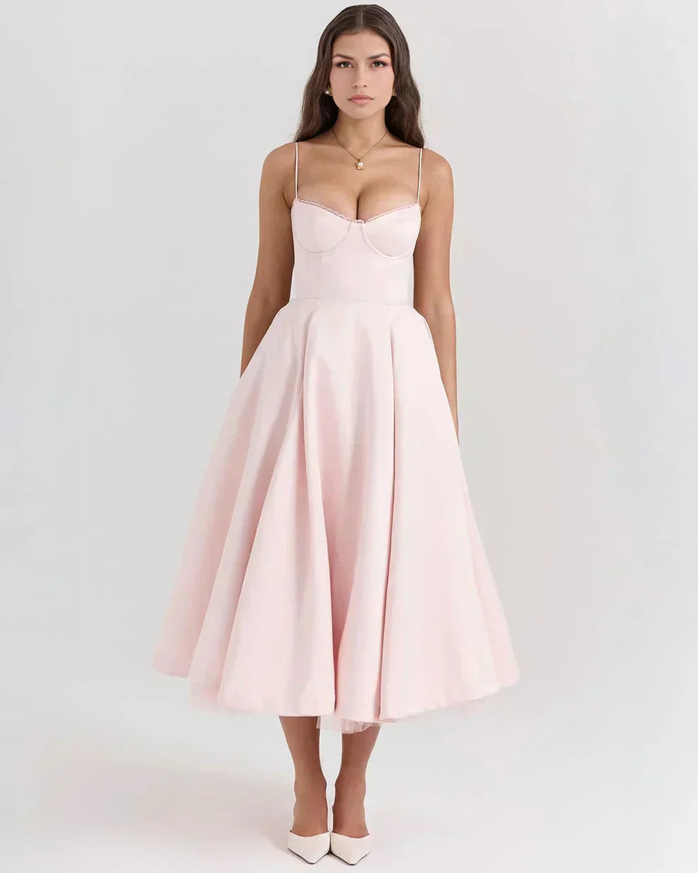 Ausgestelltes Abendkleid
